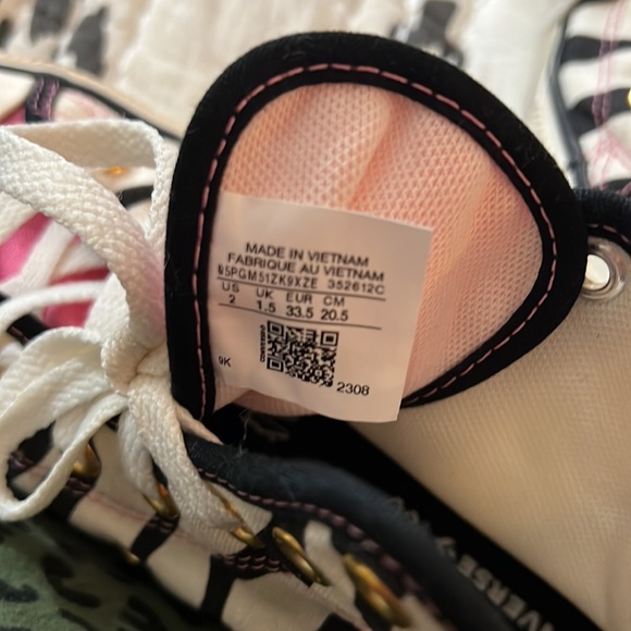 Converse Kids Chuck Taylor Girls size 2 - Picture 4 of 6